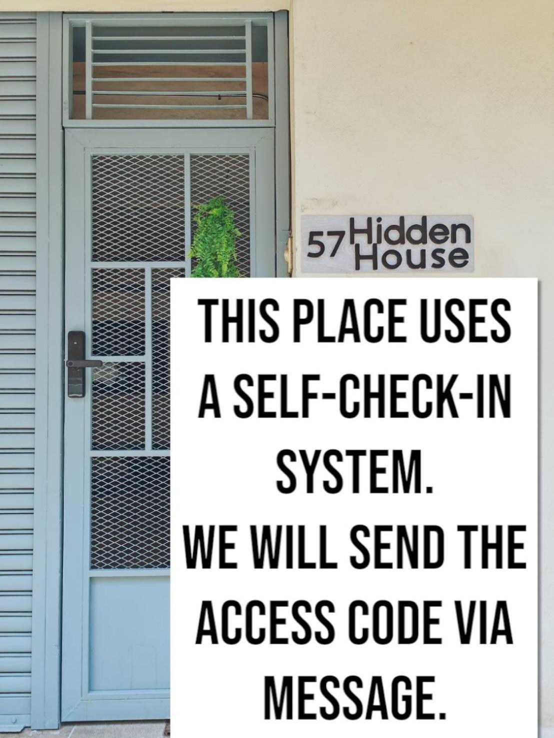 57 Hidden House Bkk Chinatown Hotel Банкок Екстериор снимка