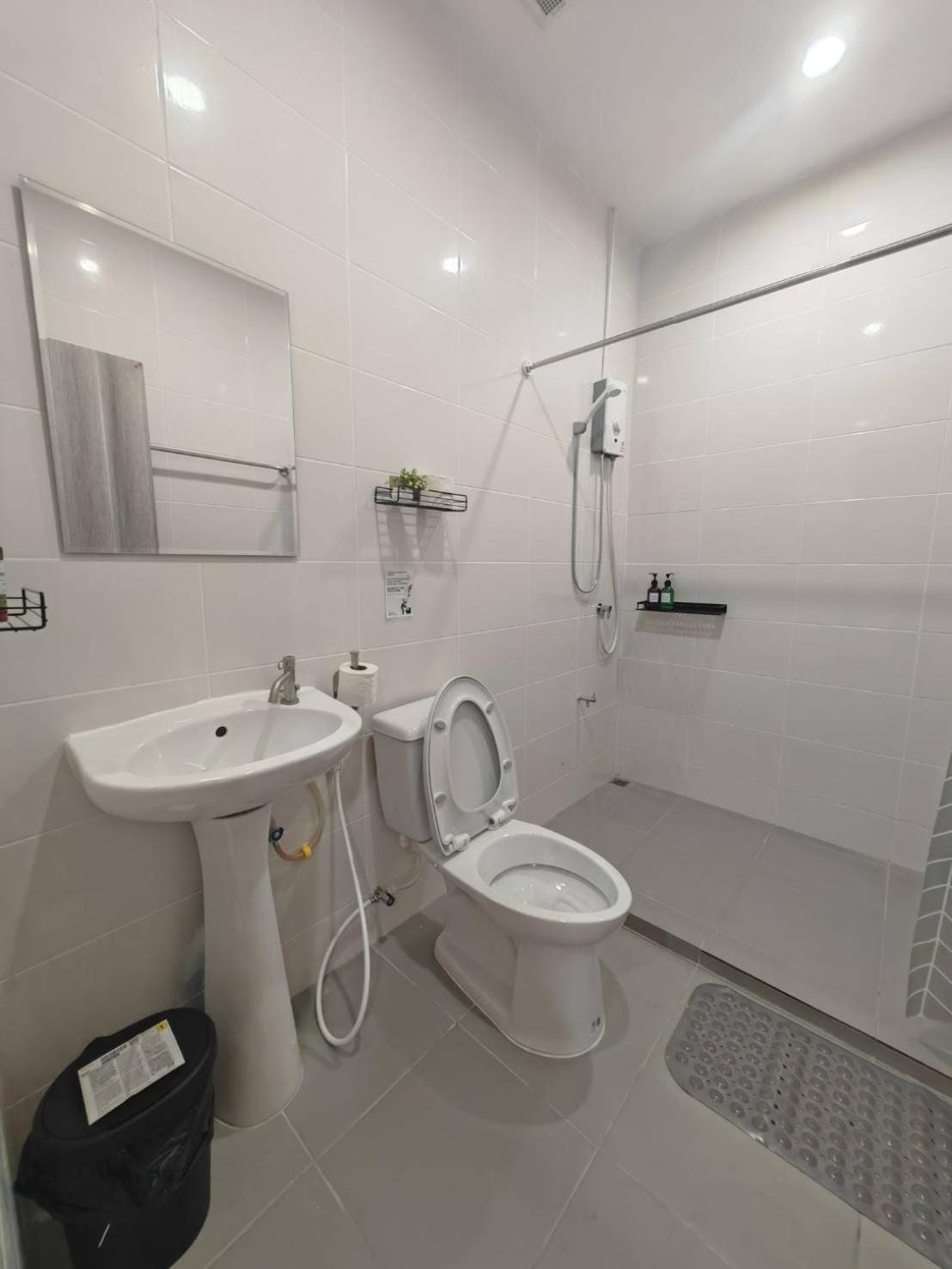57 Hidden House Bkk Chinatown Hotel Банкок Екстериор снимка
